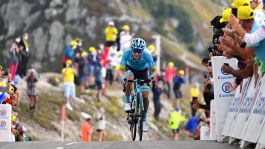 Tour, vince Lopez e Roglic allunga