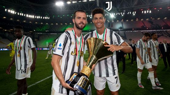 Pjanic, l'addio alla Juve e la reazione di Ronaldo: il retroscena