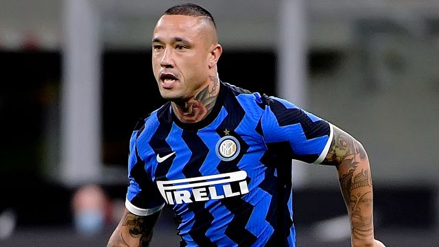 Mercato Inter: via Radja Nainggolan, scambio con un attaccante