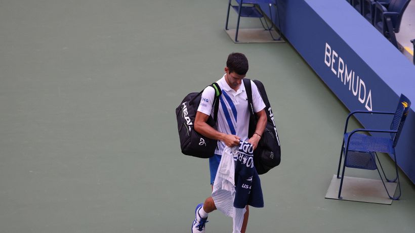 Djokovic si scusa: "Mi sento triste e vuoto"