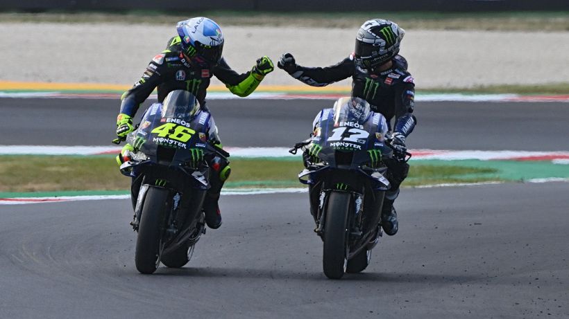 MotoGp, Viñales partirà davanti a tutti