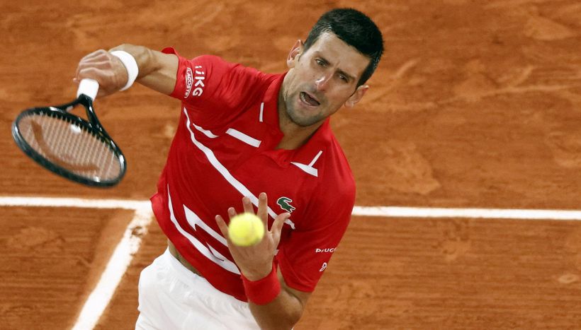 Tennis, Roland Garros:Djokovic colpisce un altro giudice di linea