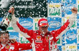 F1, Ferrari ricorda il Mondiale di Raikkonen: tifosi nostalgici