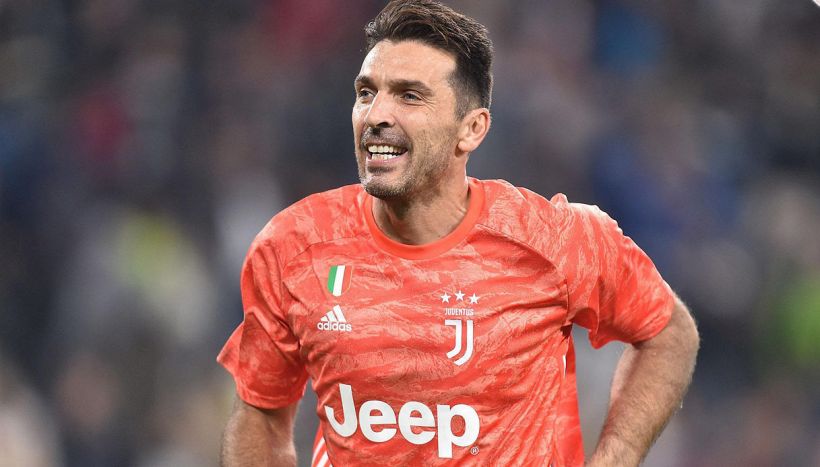 Buffon l'hai fatto di nuovo? Polverone social su Gigi