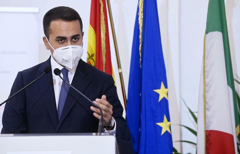 La risposta di Di Maio su chiusura serie A infiamma il web