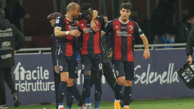 Il Bologna torna a vincere: 3-2 al Cagliari