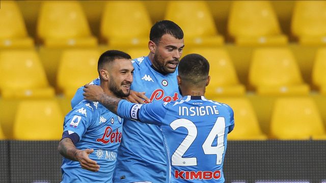 Napoli-Empoli 3-2: Petagna vuol dire quarti