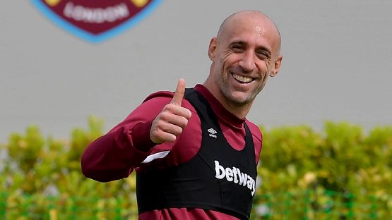 L'ex difensore del Manchester City e della Nazionale argentina, Pablo Zabaleta, annuncia il ritiro: “Una delle tappe migliori della mia vita”.