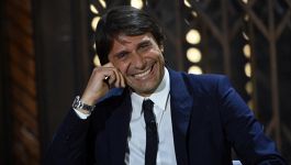 Antonio Conte ha cambiato la sua comunicazione fuori dal campo