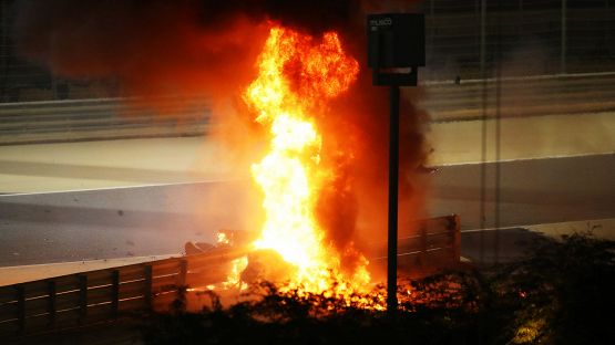 F1, gp Bahrain: Grosjean vivo per miracolo tra le fiamme. Le foto