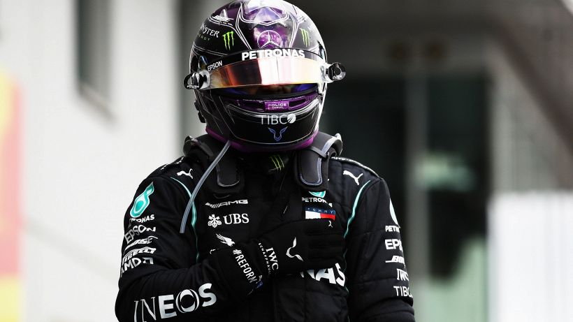 F1, il messaggio di Hamilton dopo la positività al Coronavirus