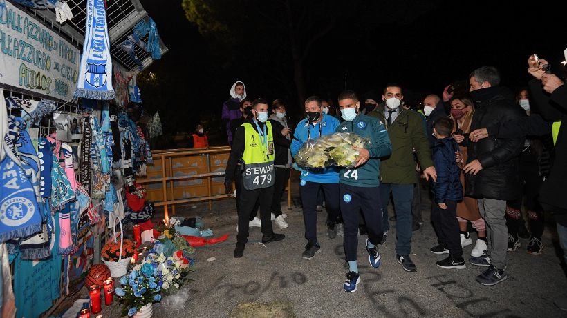 Maradona, il gesto commosso di Lorenzo Insigne