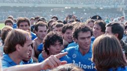Napoli, quarta maglia con la Roma: omaggio a Maradona