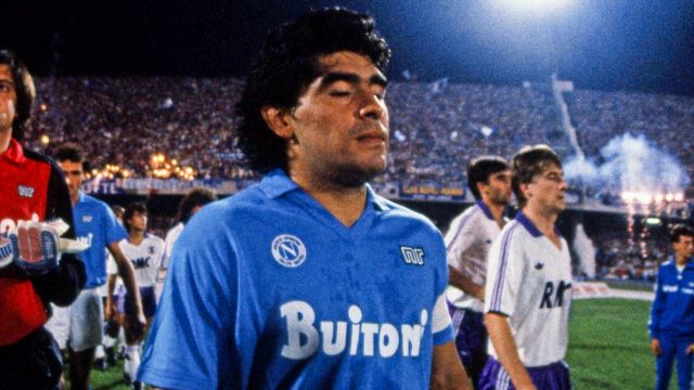 Il Comune di Napoli: "Lo stadio può già chiamarsi Maradona"