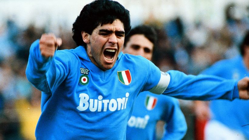 Maradona, l'esito dell'autopsia. Un milione di persone alla camera ardente