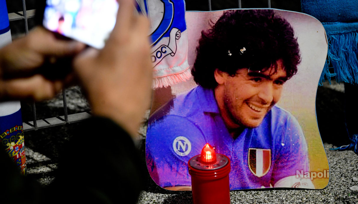 L'omaggio di Napoli al suo re: Diego Armando Maradona