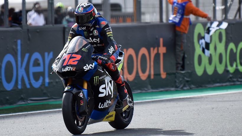 Moto2, Marco Bezzecchi si candida per il bis