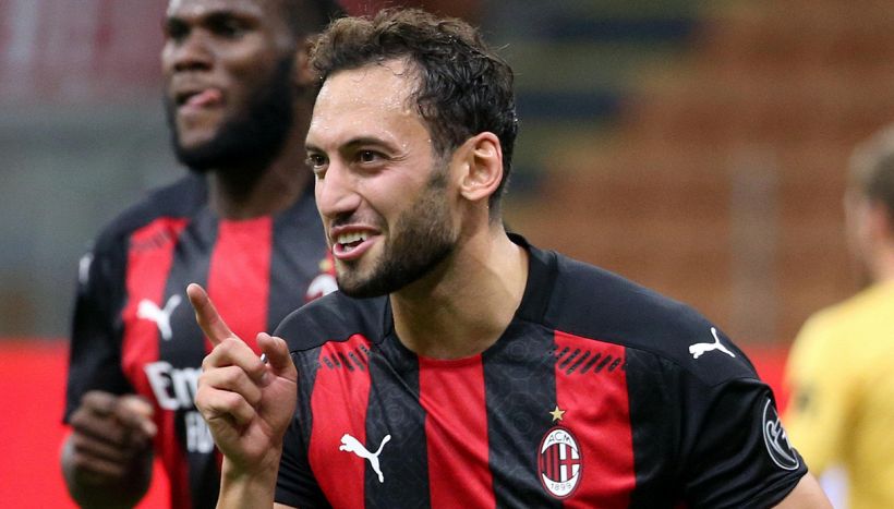 Il Milan ha scelto l'erede di Calhanoglu: tifosi entusiasti