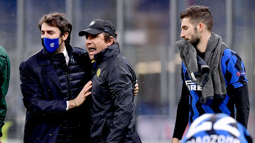 Flop Inter, la rabbia dei tifosi contro Antonio Conte