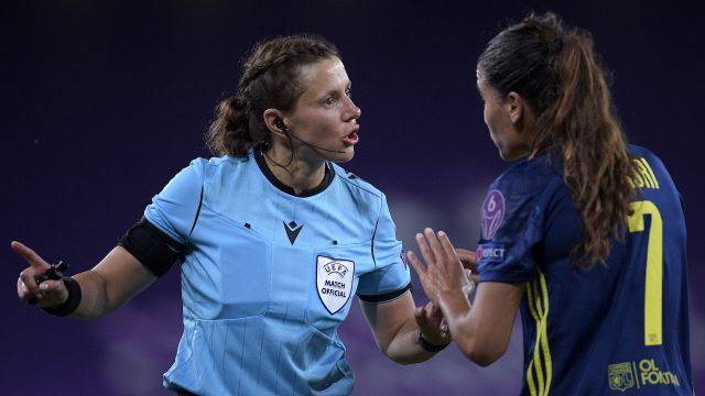 Una donna arbitro anche in Europa League