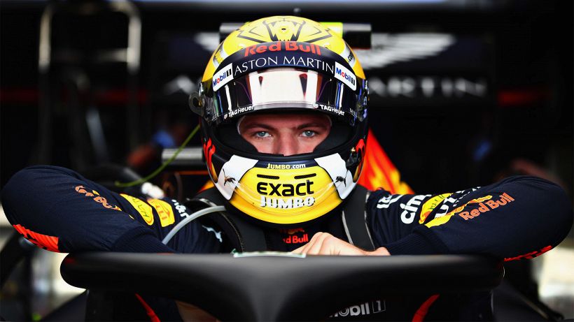 F1, GP di Abu Dhabi: Max Verstappen demolisce le Mercedes