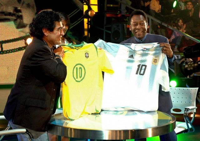 Lettera Pelè a Maradona commuove il web