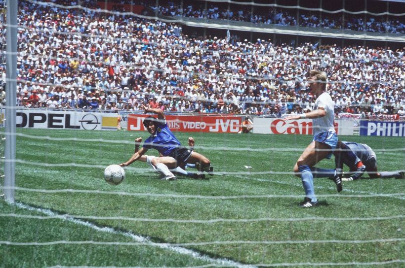 La7 sotto accusa dei tifosi per telecronaca Maradona '86