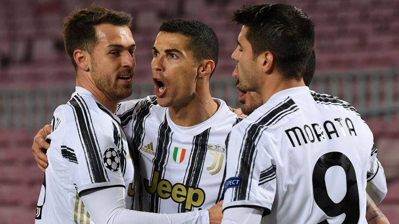 Champions, Cristiano Ronaldo schianta il Barcellona: Juve prima