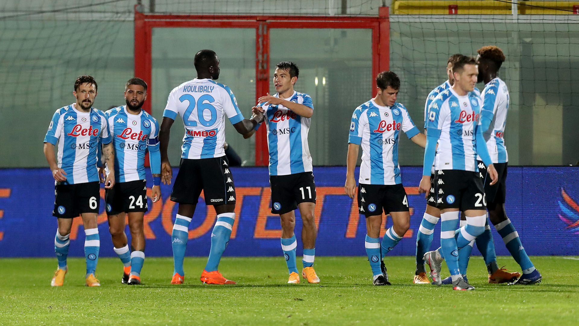 Serie A: Crotone-Napoli 0-4, le foto