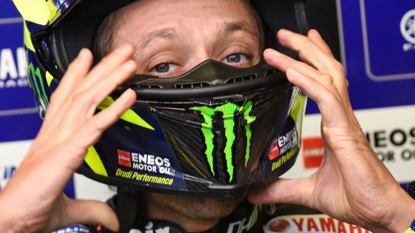 Valentino Rossi si sfoga: duro attacco alla Yamaha