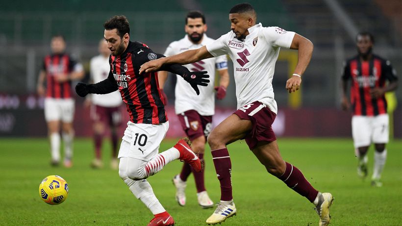 Mercato Milan: incontro per rinnovo Calhanoglu