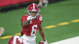 NCAA, DeVonta Smith vince l'Heisman Trophy