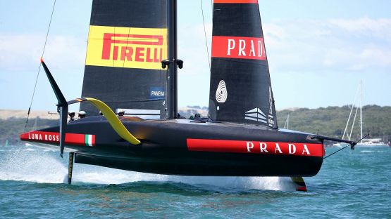 Luna Rossa scatenata: travolti gli americani, è in finale di Prada Cup