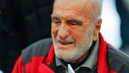 Addio a Cesare Maestri, epopea di un alpinista: vette e polemiche