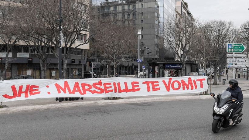 Marsiglia: i tifosi danno fuoco al centro sportivo