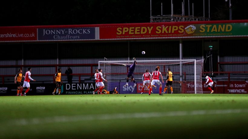 Il record del portiere del Newport City: gol da 96 metri