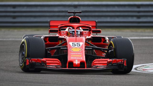 Ferrari, first laps for Carlos Sainz on the Rossa at Fiorano