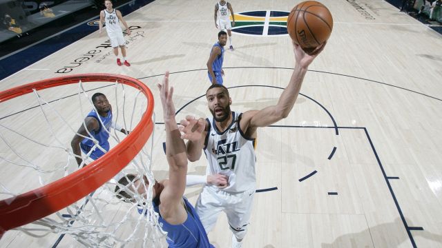 NBA: Jazz e Lakers rialzano la testa, ok San Antonio
