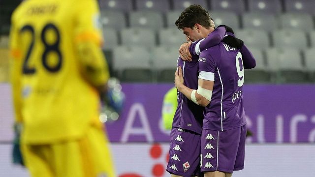 Vlahovic da tre punti per la Fiorentina, Cagliari sempre ...