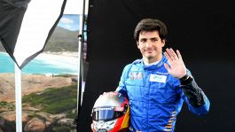 F1, Sainz: “Voglio riportare il team in alto e vincere il titolo”