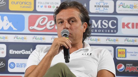 Napoli, Giutoli allontana l'obiettivo di mercato e spaventa i tifosi