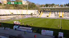 Ascoli-Salernitana, malore per Dziczek: "Crisi vagale"