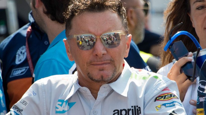 L'ultimo saluto a Fausto Gresini: lo strazio di Capirossi e Melandri