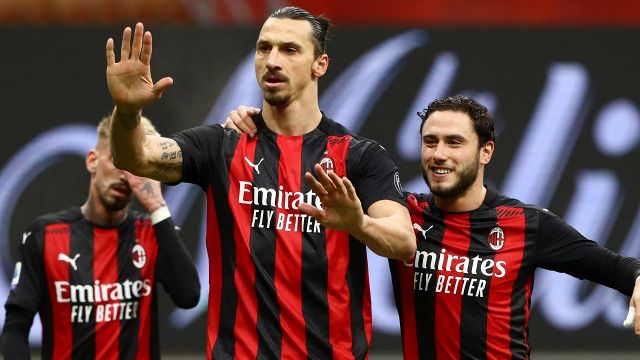 Ibrahimovic scatenato: il Milan torna capolista con una goleada