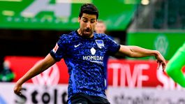 Khedira costretto al cambio: guaio a un polpaccio