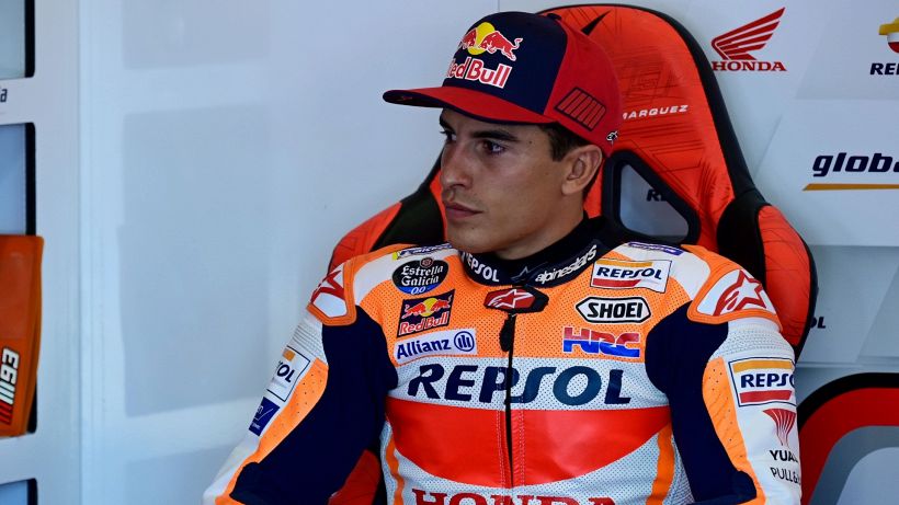 MotoGp, Marquez gira a Montmelò con una Honda depotenziata