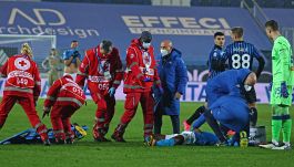 Napoli, paura per Osimhen: cade privo di sensi dopo scontro