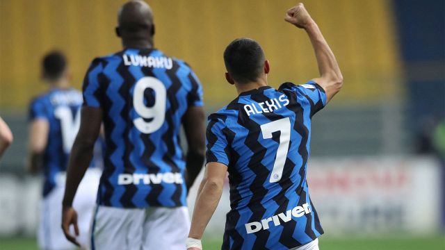 In un numero il gap tra Inter e Milan: i tifosi si dividono