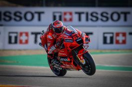 MotoGp Aragon; Bagnaia vince all'ultima staccata contro Marquez