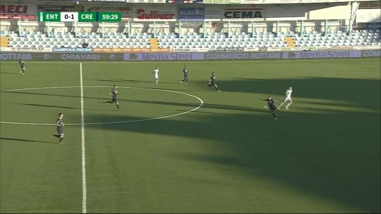 Castagnetti super: gol da centrocampo in Entella-Cremonese